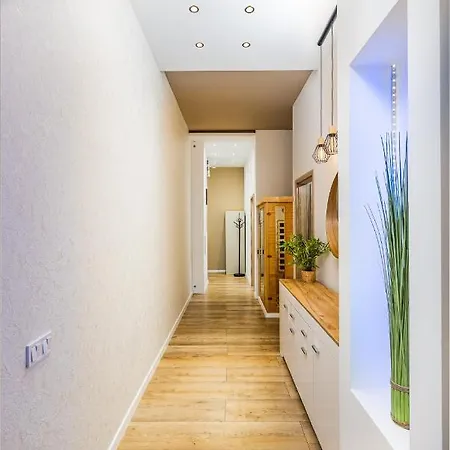 Csengery Deluxe With Balcony * Budapeşte