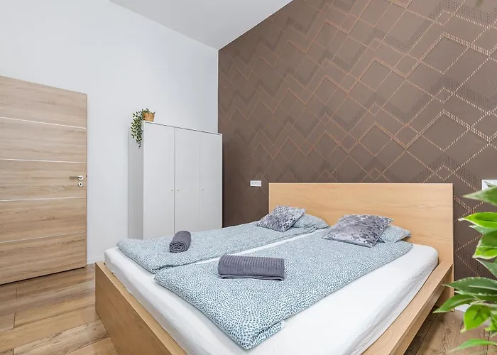 Csengery Deluxe With Balcony Appartement