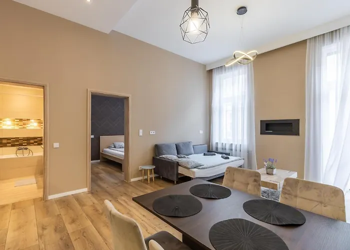 Csengery Deluxe With Balcony * Budapest
