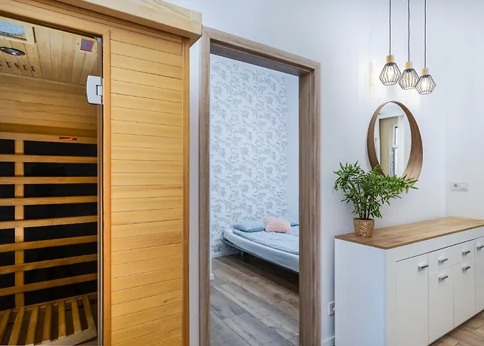 Csengery Deluxe With Balcony Appartement *