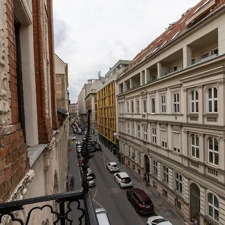 Apartamento Csengery Deluxe With Balcony *