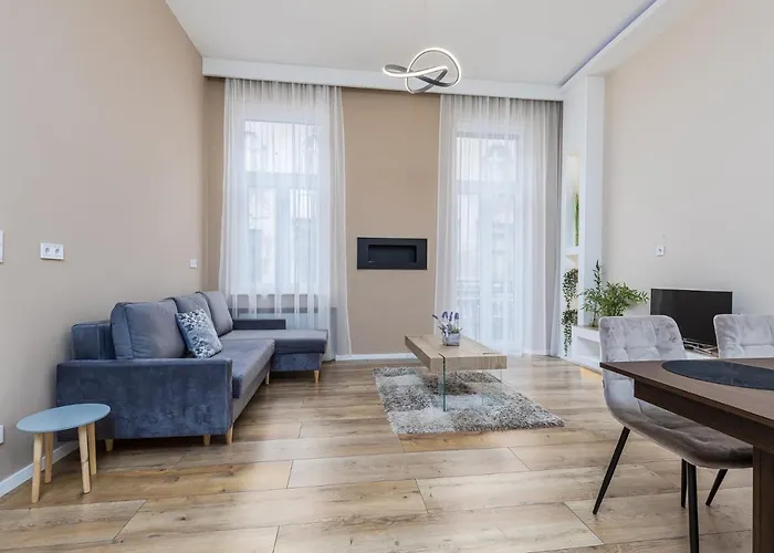 Csengery Deluxe With Balcony