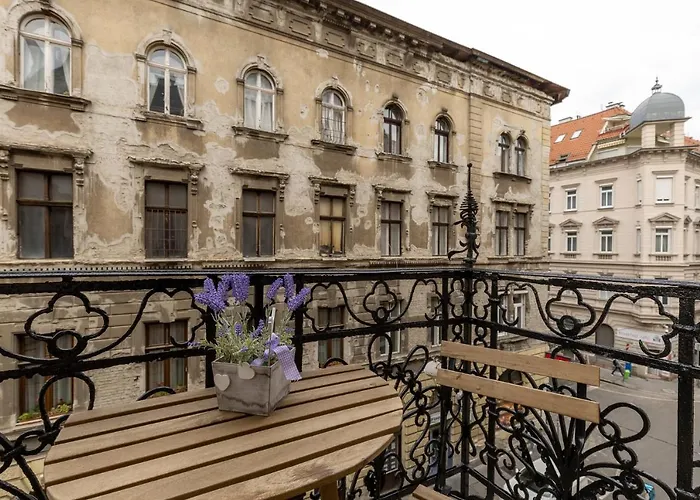 Apartmán Csengery Deluxe With Balcony *