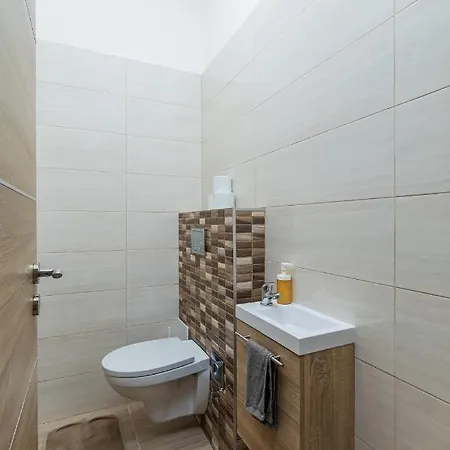 Lejlighed Csengery Deluxe With Balcony Budapest