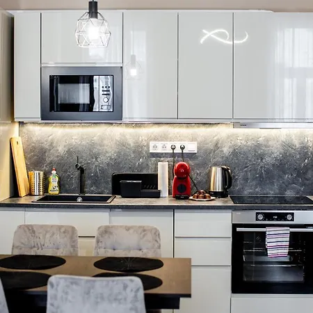 Lejlighed Csengery Deluxe With Balcony Budapest