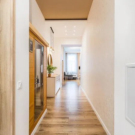 Apartamento Csengery Deluxe With Balcony *